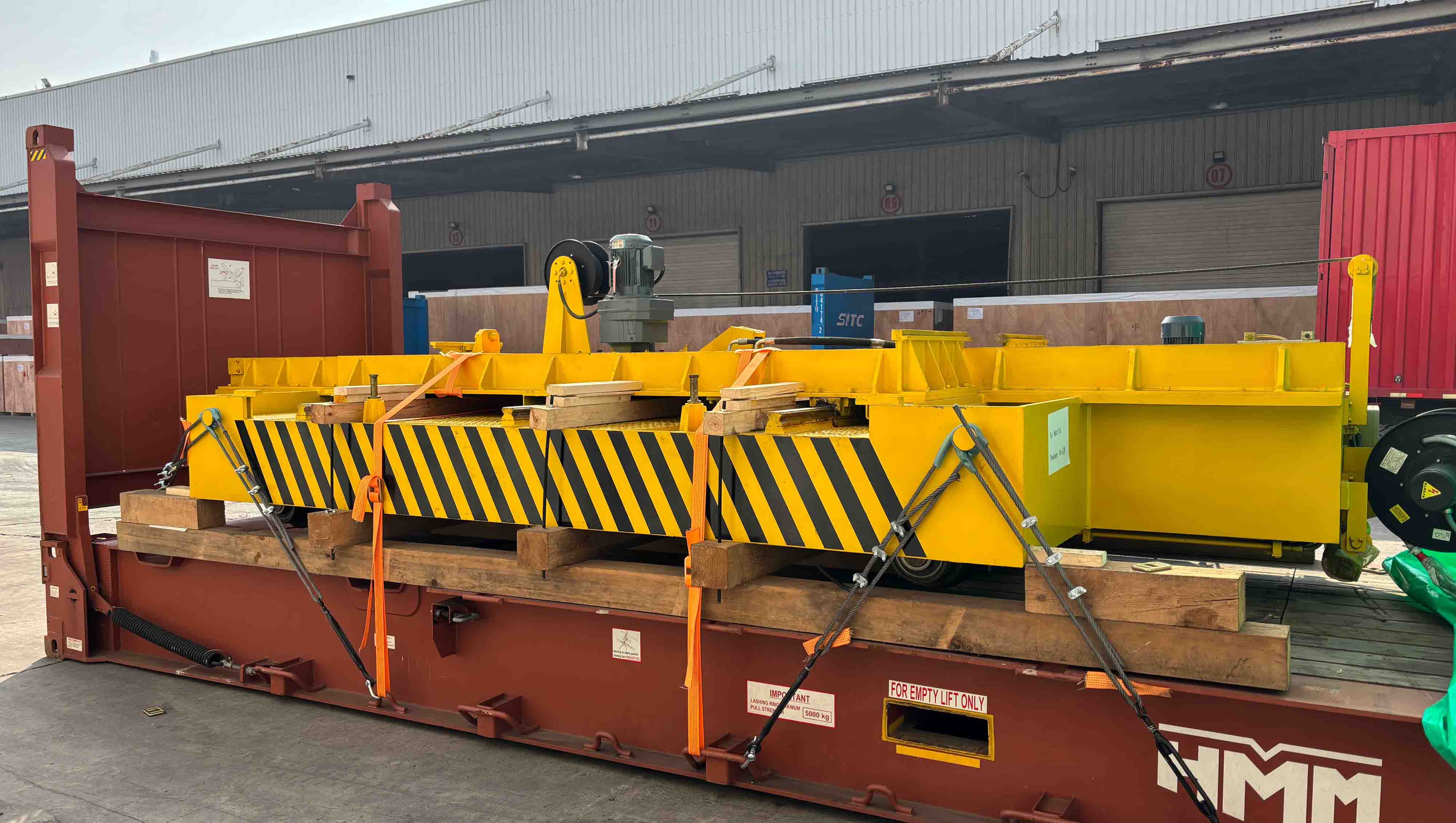 Container Spreader Transportation