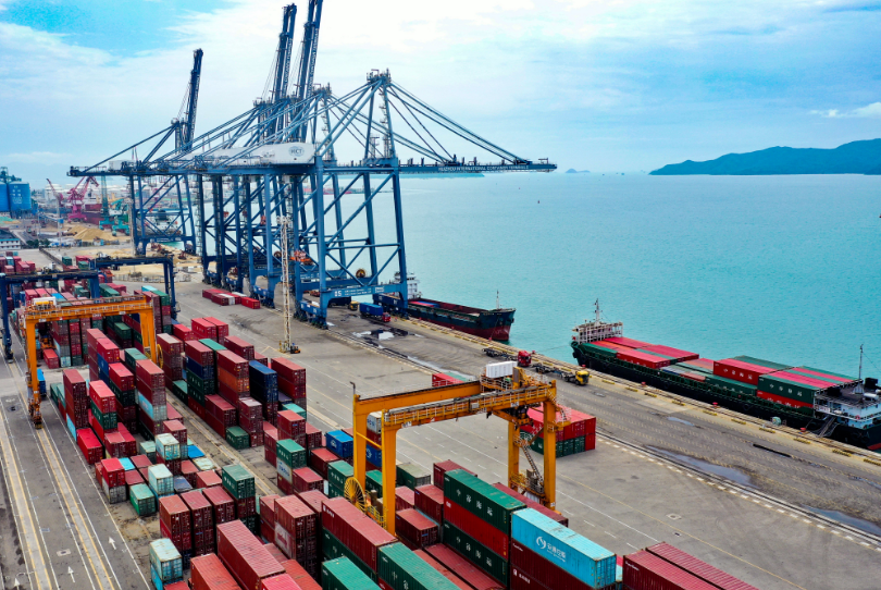 Typhoons Compound Peak Season Shipping: Port Congestion Pressure Rises Again